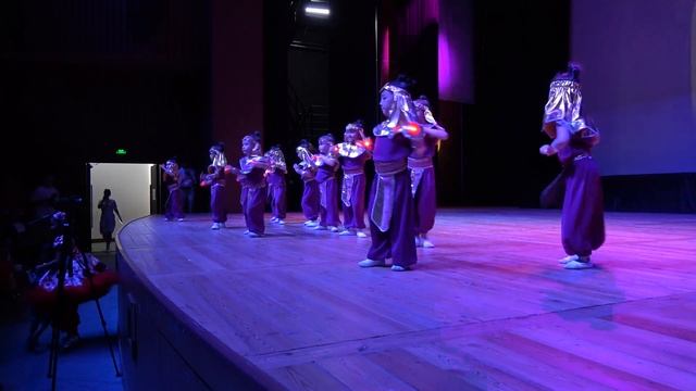 ВЕЛИКАНЫ  Египетский танец    SAFRI DOU EVRETHING