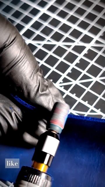 Как работать гравером с краями кожи? #handmade #leather #leathercraft смотреть онлайн