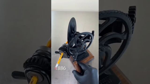 Древние точилки для карандашей #shorts смотреть онлайн