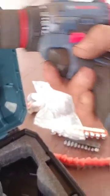 Распаковка шуруповерта Bosch смотреть онлайн