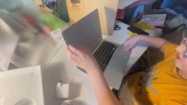 Распаковка и настройка ноутбука Apple MacBook Air 13 смотреть онлайн