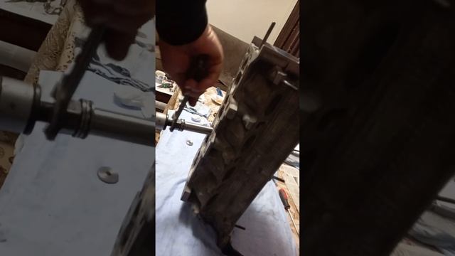 замена втулок направляюших клапанов