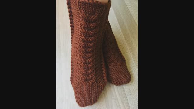 Носки с косой на двух спицах