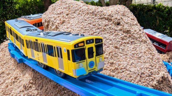 Собираем железную дорогу вместе детское видео