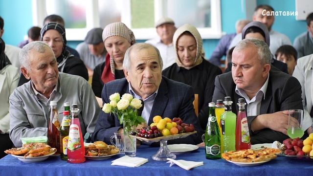 Встреча главы Казбековского района Гаджимурада Мусаева с представителями молодежи 04.06.2025 смотреть онлайн