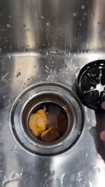 Як позбутись запахів в подрібнювачі харчових відході? смотреть онлайн