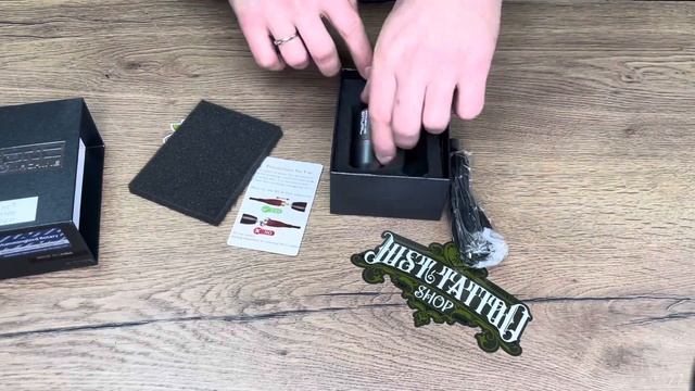 Распаковка тату машинки Bronc pen short смотреть онлайн