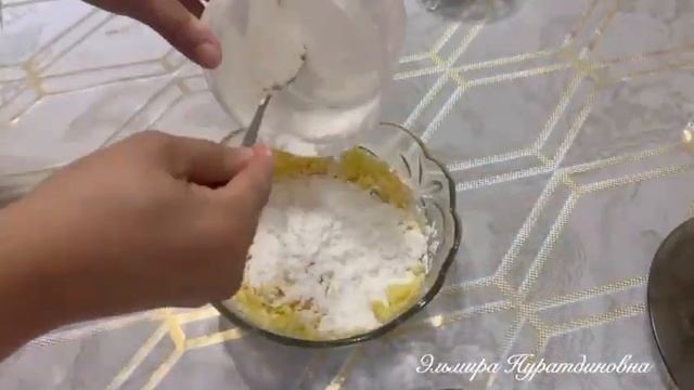 Хрустящие  сырно -  картофельные палочки. Қытырлақ кар?