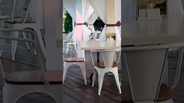 Куда сходить в Ейске поесть? Ресторан Баклажан с живой музыкой на берегу Азовского моря, Приморская смотреть онлайн