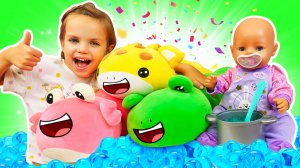 ВОЛШЕБНЫЕ гусеницы едят бананы и яблоки!  Майя заботится о малышах с Беби Бон Линой - Веселое видео