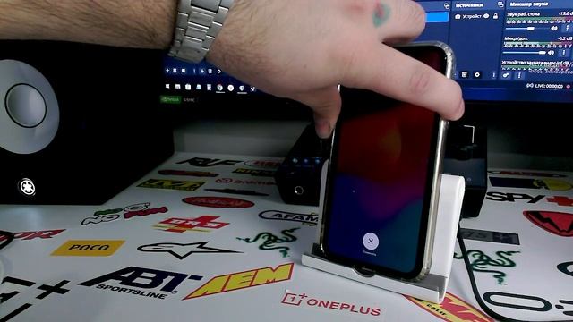 Уронил Айфон в воду и теперь не работает Face ID на iPhone смотреть онлайн