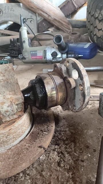 замена моста Ивеко #automobile #ремонт #сварка #shorts смотреть онлайн