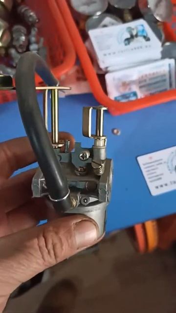 Карбюратор для генератора 1,2 кВт смотреть онлайн