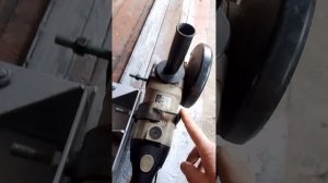 самоделка из болгарки для ровного реза листа и трубы