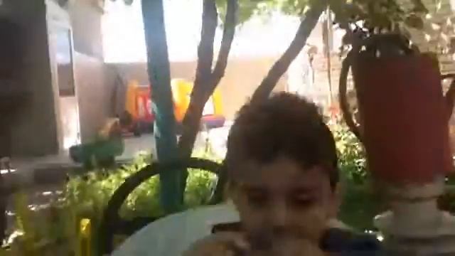 Марк делает бургер челендж. Burger Challenge :)