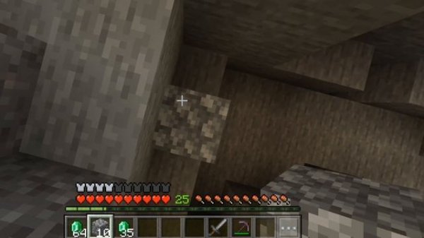 Я НАШЕЛ В ШАХТЕ МНОГО ИЗУМРУДНОЙ РУДЫ В МАЙНКРАФТ | Мич