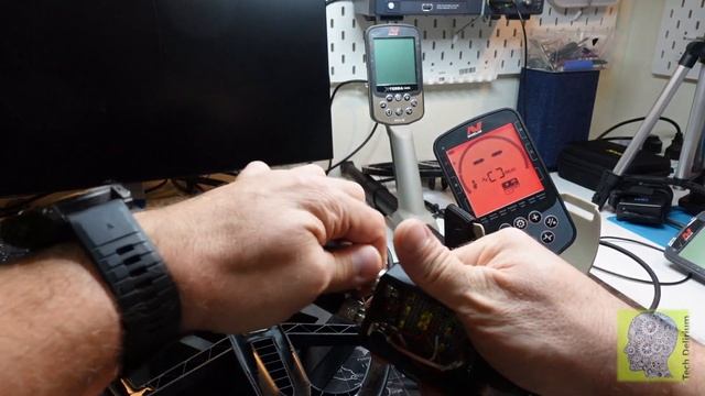 Подключение катушки v12x к Equinox 900 смотреть онлайн