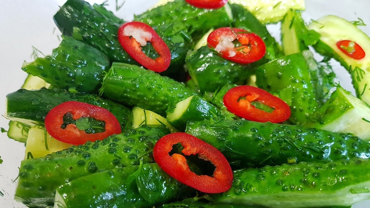 ТАК ОГУРЦЫ мало кто готовит, а зря!!! ГОТОВЬ ХОТЬ КАЖДЫЙ ДЕНЬ и НЕ НАДОЕСТ!!! смотреть онлайн