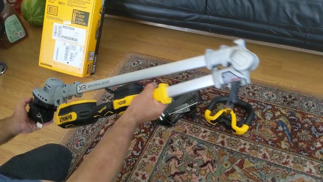 Складной триммер DeWalt DCST922B это вещь! смотреть онлайн
