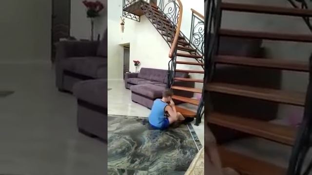 Качаю пресс 200 раз за две минуты челендж!!!