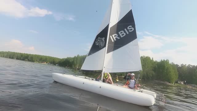 Парусный катамаран Ирбис-16 видео на воде. Катамаран в наличии, готов к отгрузке.