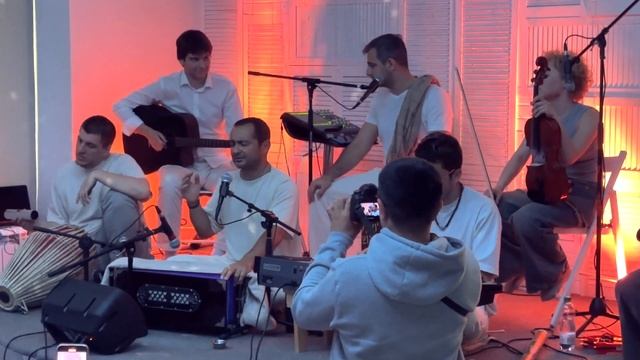 Мантра-йога. Киров. Мантра любви "Джая Радха Мадхава" смотреть онлайн