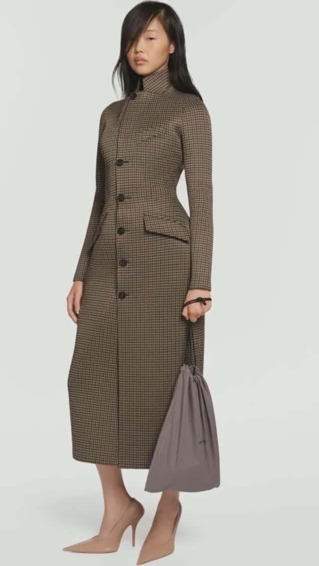 ✔️ BALENCIAGA коллекция RESORT 2026 LOOKBOOK смотреть онлайн