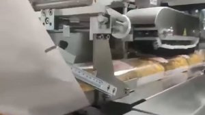 Горизонтальная упаковочная машина AHM 500EPS 4