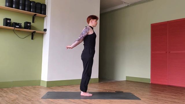 Тренировка по йоге FYSM для начинающих. Безопасная йога