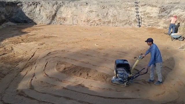 трамбовка песка виброплитой смотреть онлайн