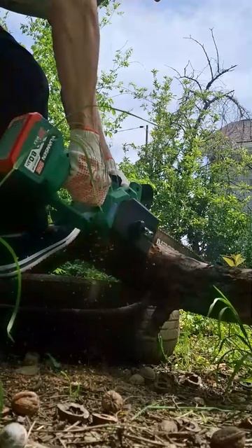 Пила цепная аккумуляторная бесщеточная, мощная профессиональная электропила 12 дюймов смотреть онлайн