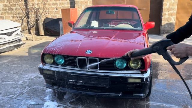 BMW E30 first wash in 5 years // BMW E30 первая мойка за последние 5 лет смотреть онлайн