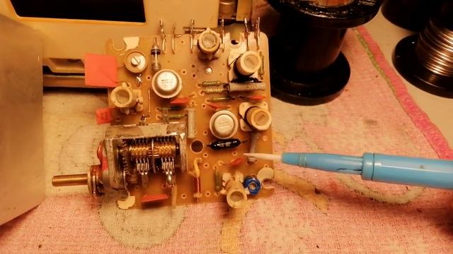 УКВ-2-2-Е перестройка блока на FM, часть первая смотреть онлайн