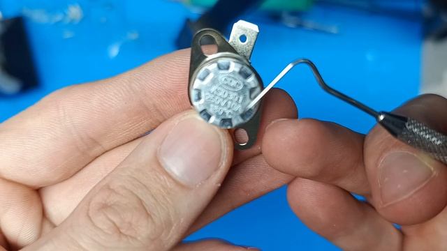 Відпарювач RZTK Steam Power запах горілого. Заміна KSD301