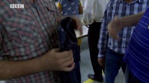 1 Distressing jeans. Focus 3. SB