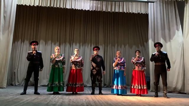 Ансамбль "Звонница" - "Поклонимся великим тем годам" смотреть онлайн