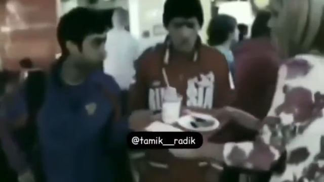 Тамик и Радик ( вообще денег нет )