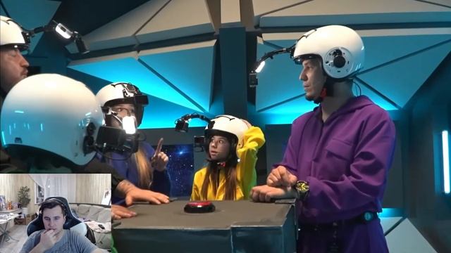 РЕАКЦИЯ VALTJEN - НОВЫЙ AMONG US в РЕАЛЬНОЙ ЖИЗНИ - Масленнико? смотреть онлайн