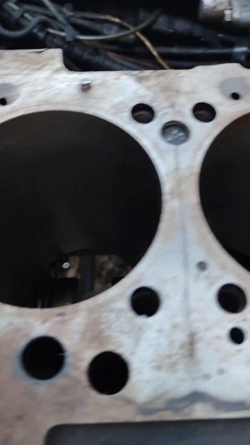 МАЗ одиночка. Трещина в блоке. Снимаем блок. Будем зава смотреть онлайн