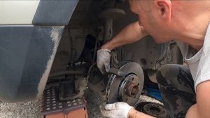 ЗАМЕНА 🔧 ТОРМОЗНЫХ дисков ⚙️ и КОЛОДОК 🔧 ДАСТЕР 2 ли