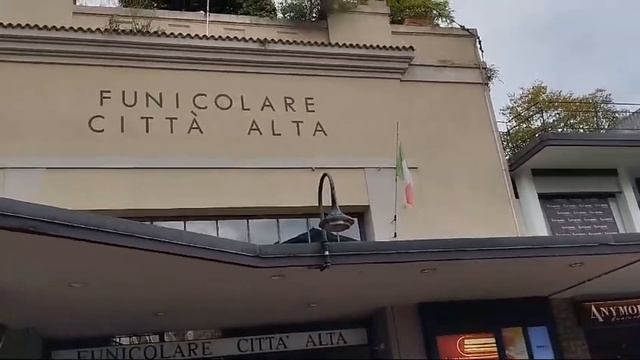 Италия удивляет везде, а Бергамо особенно. смотреть онлайн