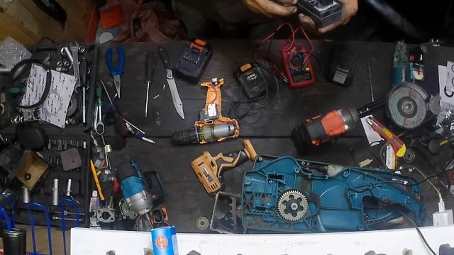 Не крутит шуруповерт [ Ищем причину ] смотреть онлайн