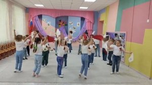 Танец "Солдат молоденький", посвященный Дню Победы.