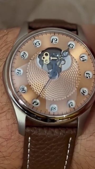 ДВОЙНОЙ ЦИФЕРБЛАТ смотреть онлайн