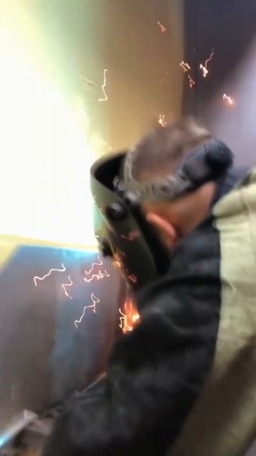 Сварка полуавтоматом #welding #welder #weld #tig #сварка #аргон #юм смотреть онлайн