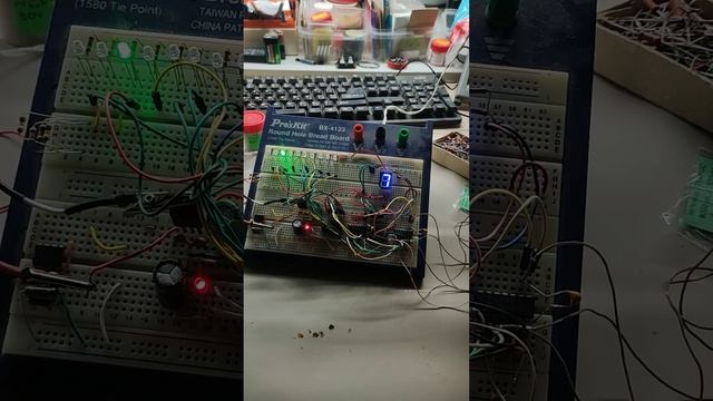 двоично-десятичный программный переключатель..