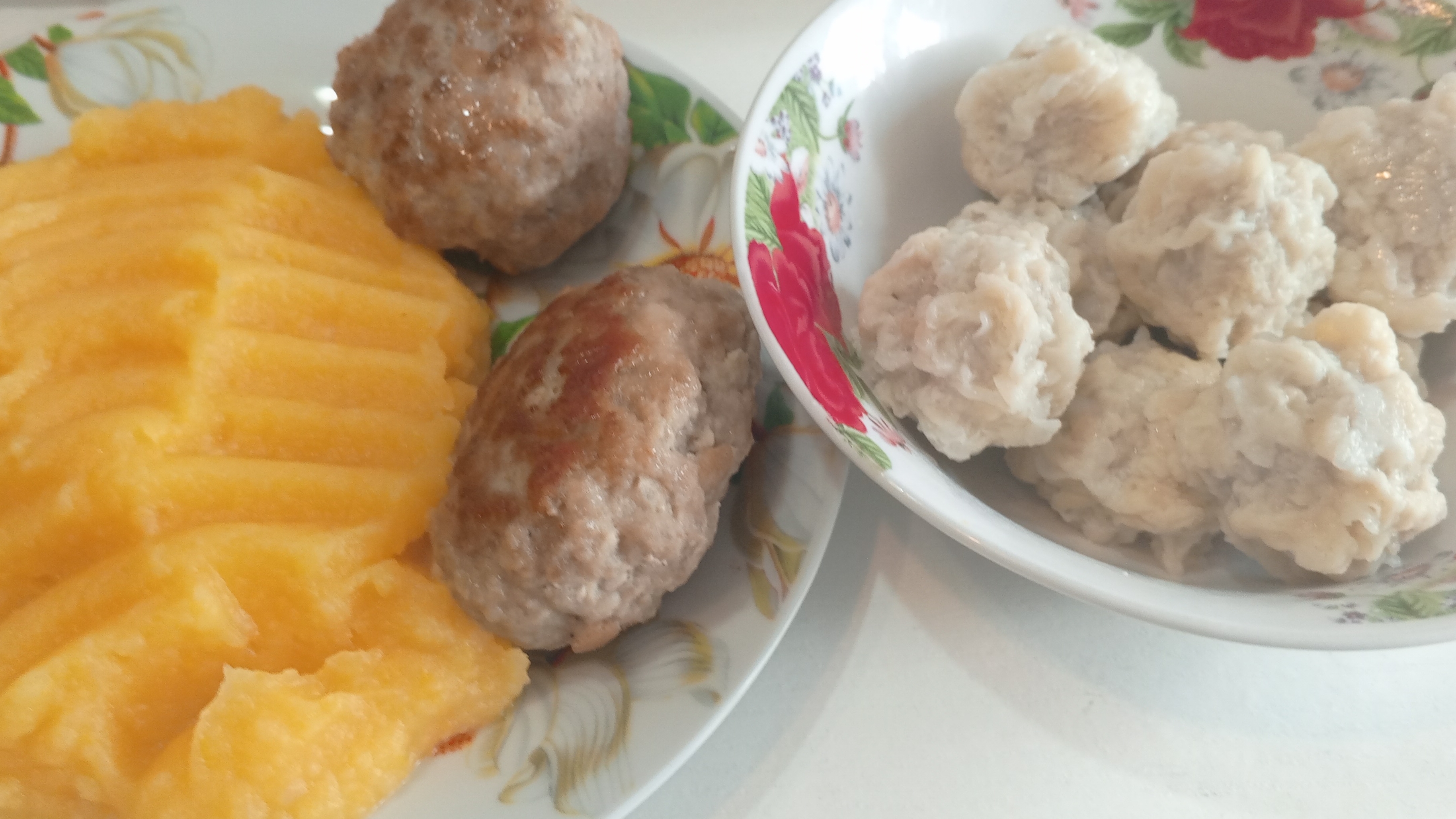 Ленивые пельмени, солнечное пюре с котлетой. смотреть онлайн