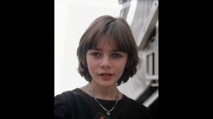 Прекрасное далеко (в исполнении Алисы Селезневой) (ней