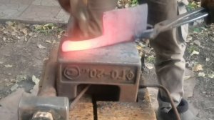 Кухонный топорик из рессоры
