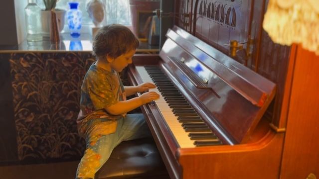 Playing To Be Composer - Игра в композитора